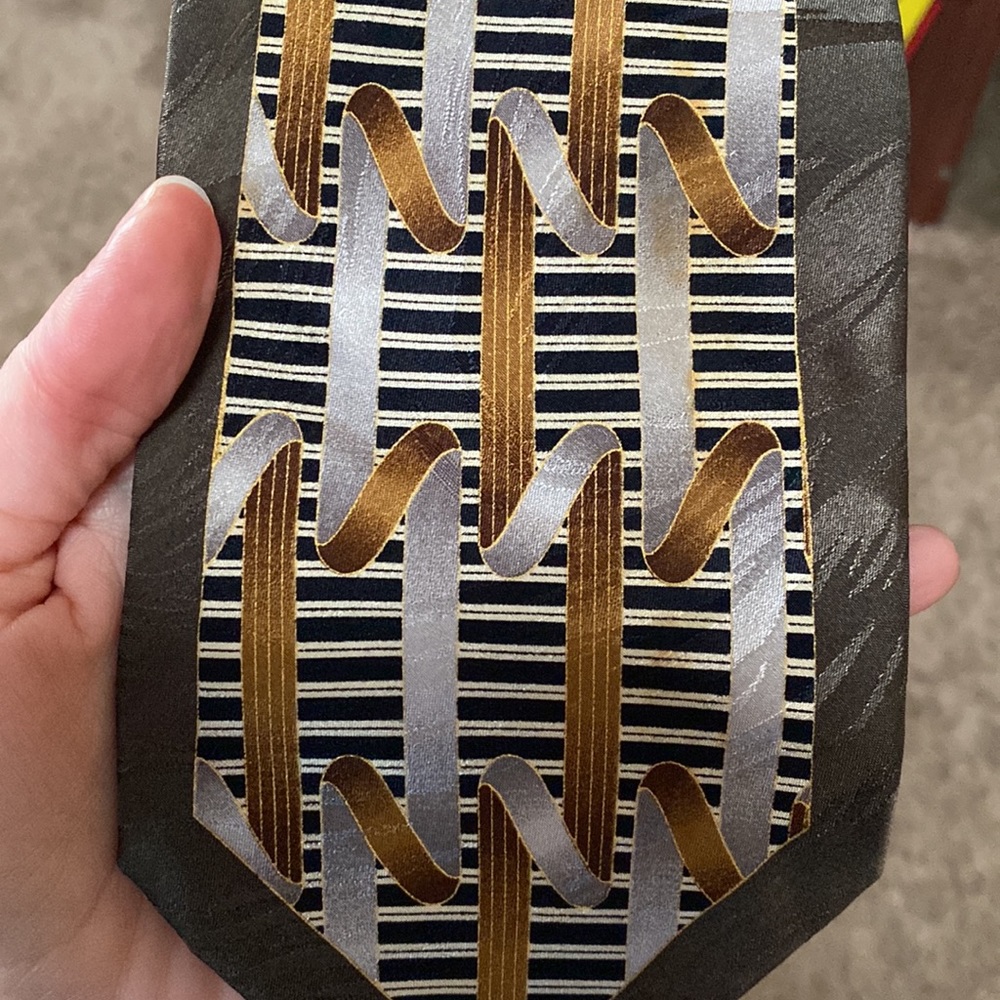 FINAL PRICE $10 VTG 90’s DI MOSSIO Men's Tie 100% Silk Hand Made - Picture 13 of 14